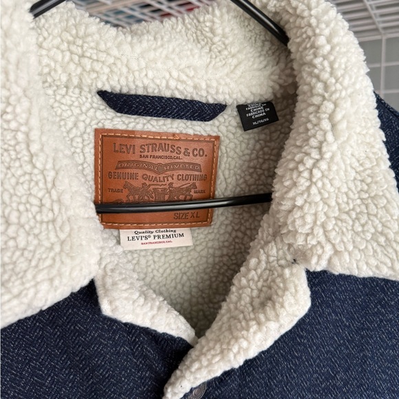 Levi's Dark Blue Sherpa-Lined Jacket - Picture 3 of 4